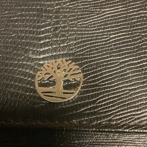 Timberland Women's Textured Leather Wallet with RFID Protection - Picture 4 of 6